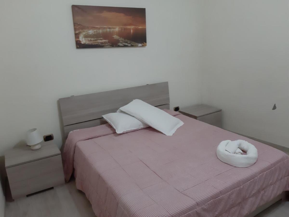 Appartamento Silvana Наполи Екстериор снимка
